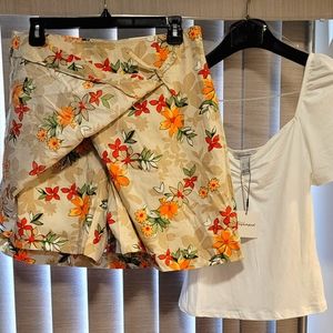 NWT/ WHITE STAG SKORT